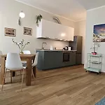 Apartamento Hostdomus - Casa Liberty Turín