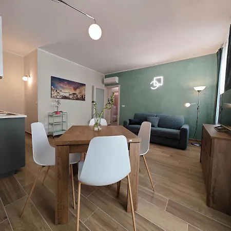 Hostdomus - Casa Liberty * Turin