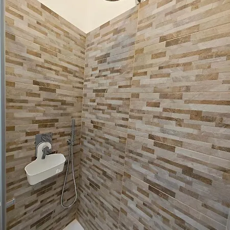 Hostdomus - Casa Liberty Апартаменты *